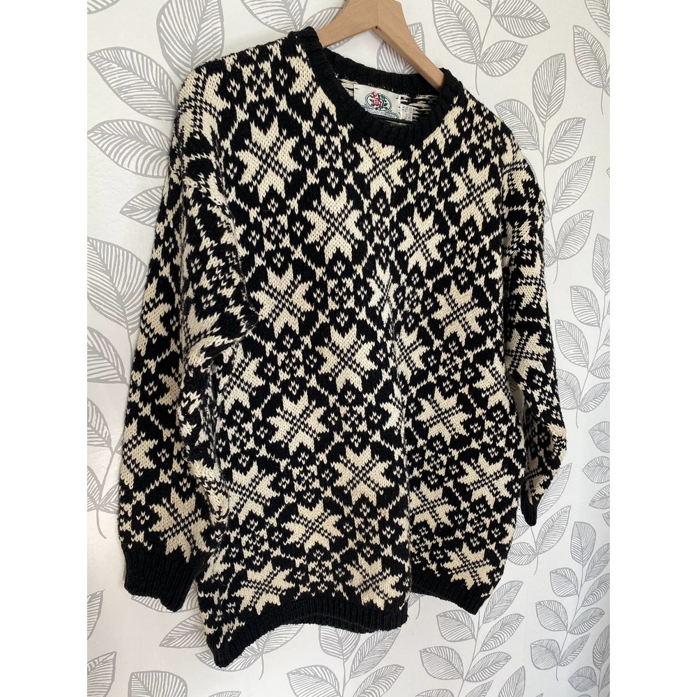 American Portrait Vintage Sweater, Size L